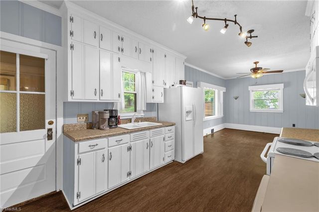 1505 Courtland Avenue, Reidsville, NC 27320