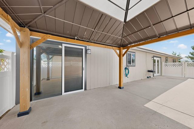 811 Orbit Court SE, Rio Rancho, NM 87124