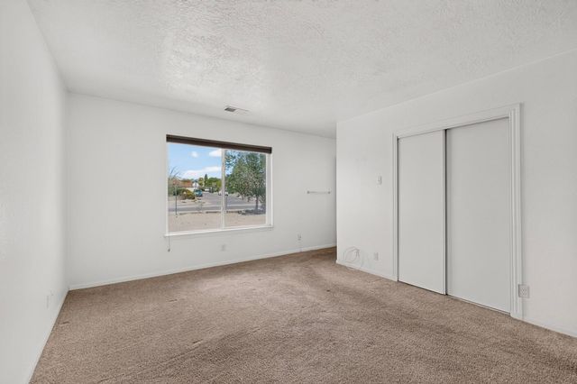 811 Orbit Court SE, Rio Rancho, NM 87124