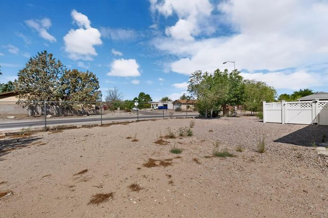 811 Orbit Court SE, Rio Rancho, NM 87124