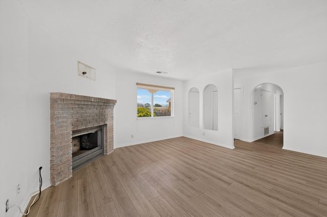 811 Orbit Court SE, Rio Rancho, NM 87124