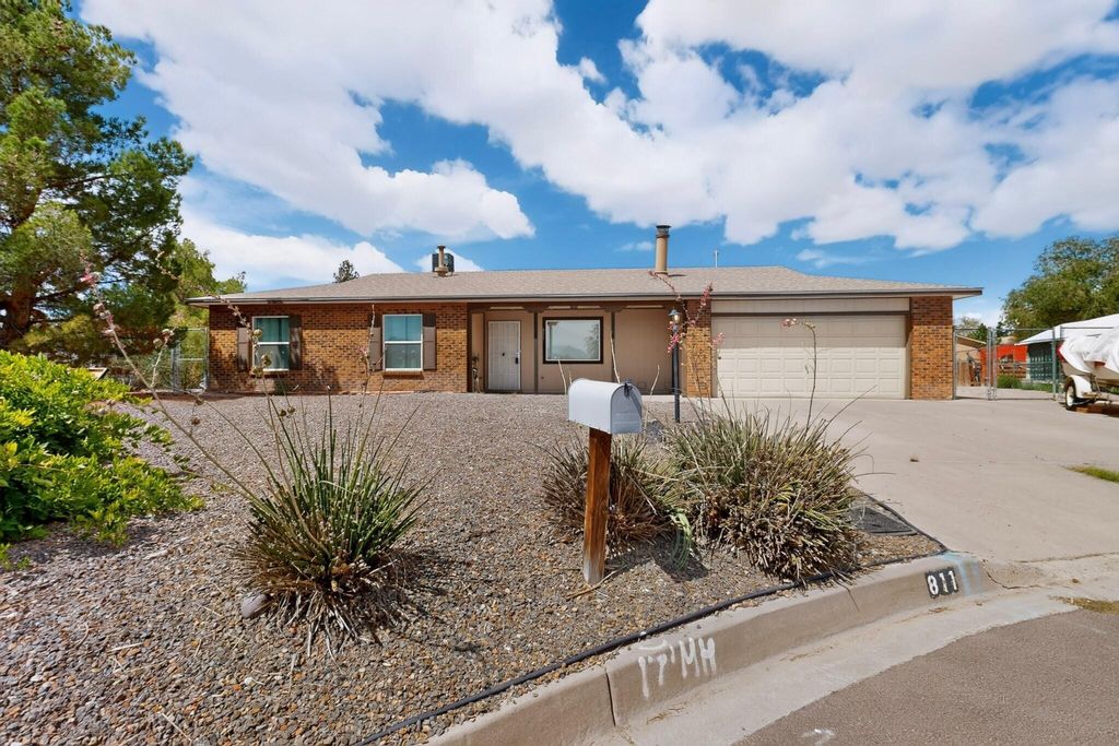 811 Orbit Court SE, Rio Rancho, NM 87124