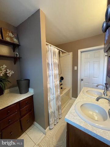 45 ARDMORE AVE, Lansdowne, PA 19050