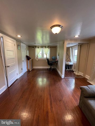 45 ARDMORE AVE, Lansdowne, PA 19050