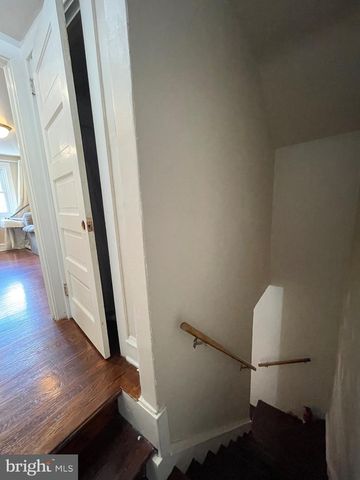 45 ARDMORE AVE, Lansdowne, PA 19050