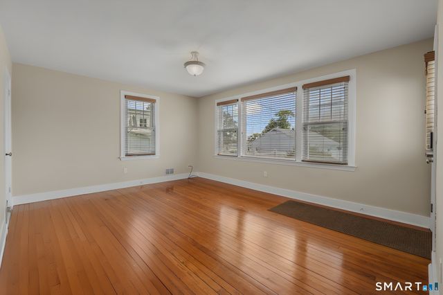 37 Gardner Avenue, New London, CT 06320