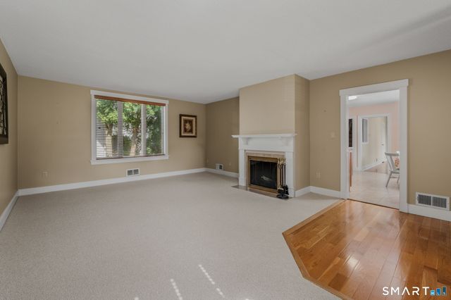 37 Gardner Avenue, New London, CT 06320