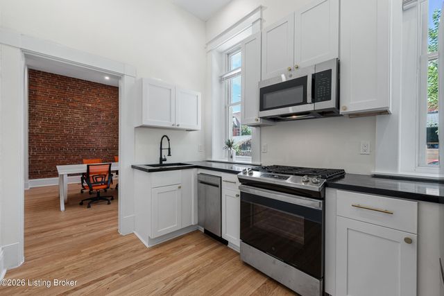 1311 S 2nd St, Louisville, KY 40208
