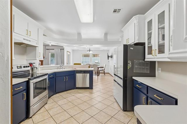 8212 NW 83rd Street, Oklahoma City, OK 73132