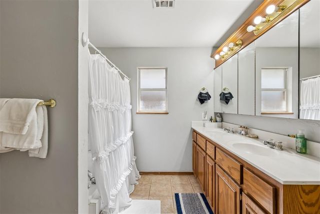 8212 NW 83rd Street, Oklahoma City, OK 73132