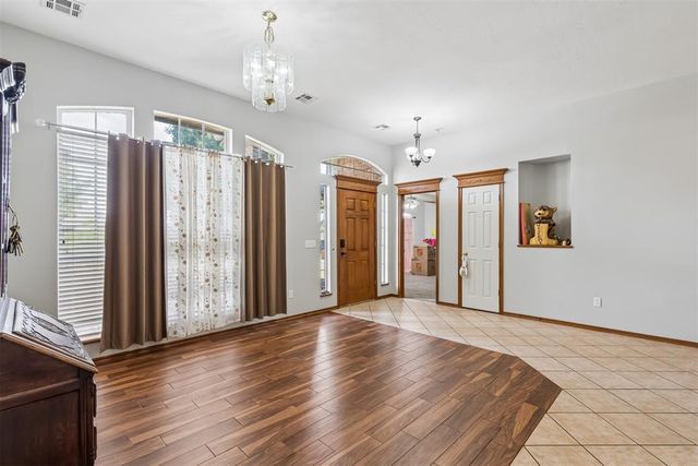8212 NW 83rd Street, Oklahoma City, OK 73132