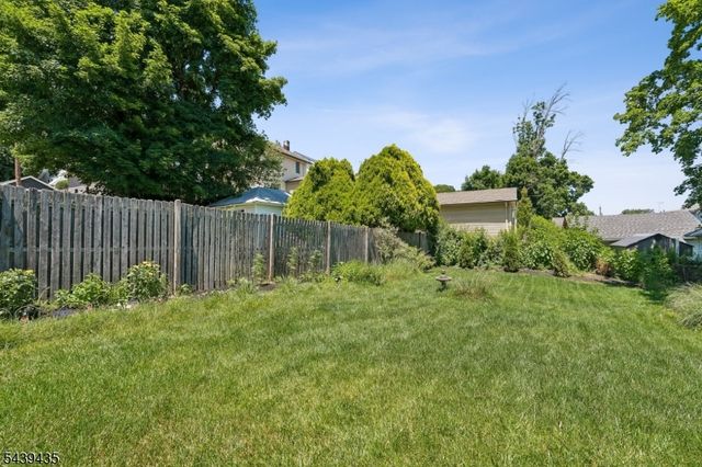 17 Wellington Ave, West Orange Twp., NJ 07052