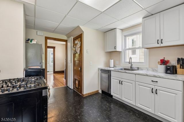 17 Wellington Ave, West Orange Twp., NJ 07052