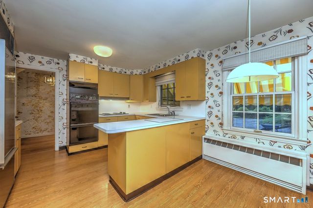814 Grassy Hill Road, Orange, CT 06477