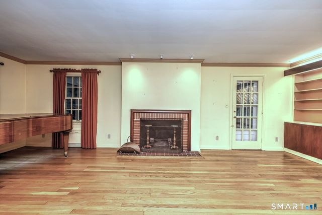 814 Grassy Hill Road, Orange, CT 06477