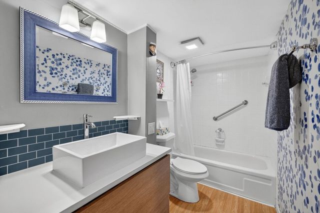 2312 S Cypress Bend Drive 405, Pompano Beach, FL 33069