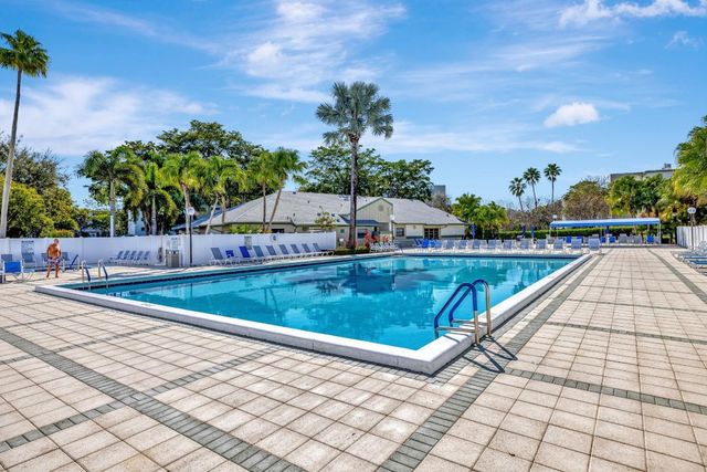 2312 S Cypress Bend Drive 405, Pompano Beach, FL 33069