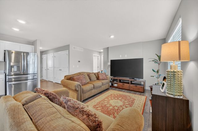 4170 Cheyenne Court, Waukee, IA 50263