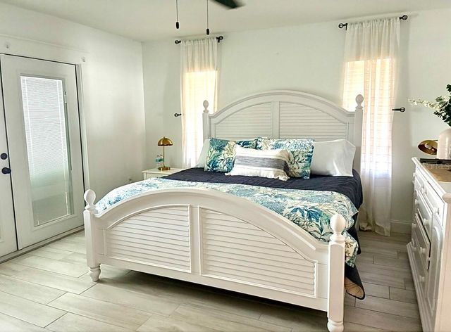 1219 CORNISH COURT, Sarasota, FL 34232