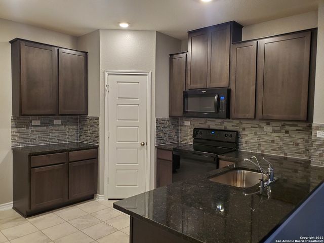 576 VALLEY GARDEN, New Braunfels, TX 78130