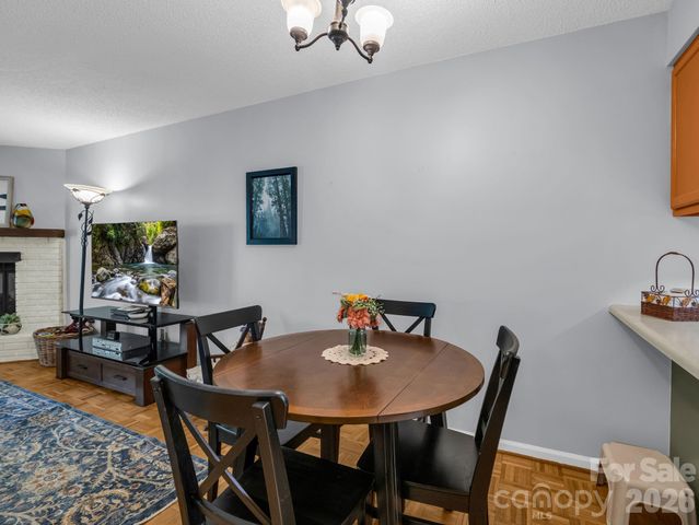 68 Lakeview Court, Brevard, NC 28712