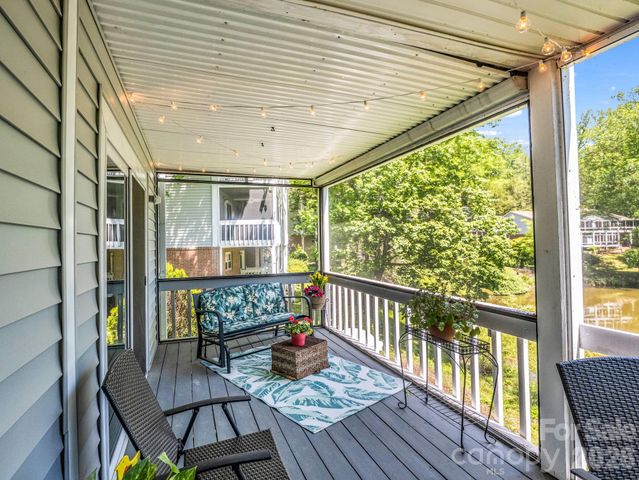 68 Lakeview Court, Brevard, NC 28712