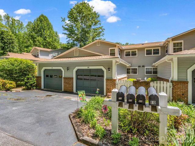 68 Lakeview Court, Brevard, NC 28712