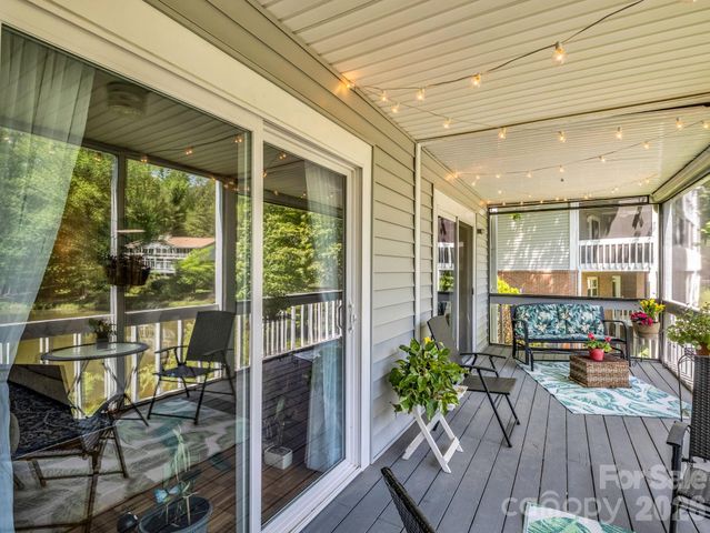 68 Lakeview Court, Brevard, NC 28712