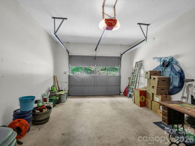 68 Lakeview Court, Brevard, NC 28712