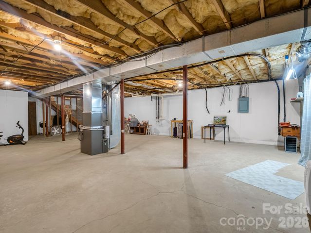 68 Lakeview Court, Brevard, NC 28712