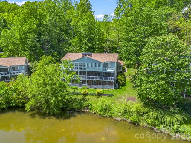 68 Lakeview Court, Brevard, NC 28712