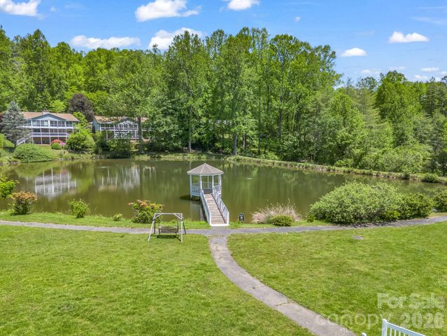 68 Lakeview Court, Brevard, NC 28712