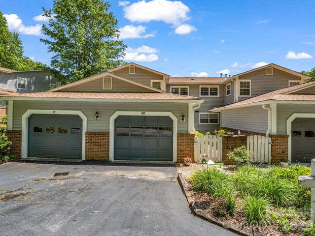 68 Lakeview Court, Brevard, NC 28712
