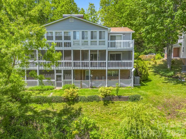 68 Lakeview Court, Brevard, NC 28712
