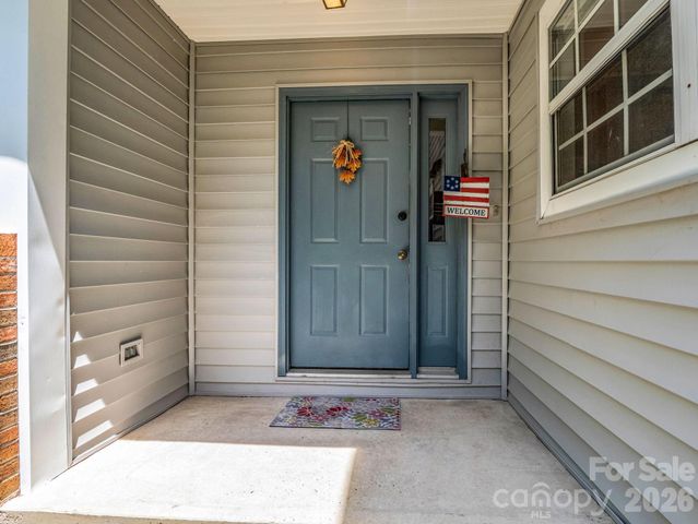 68 Lakeview Court, Brevard, NC 28712