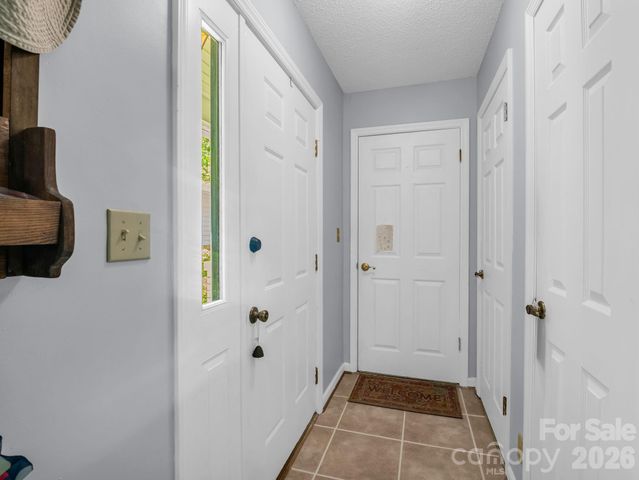 68 Lakeview Court, Brevard, NC 28712