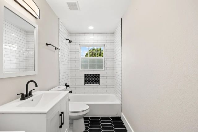 8635 Strathmore Drive, Dallas, TX 75238