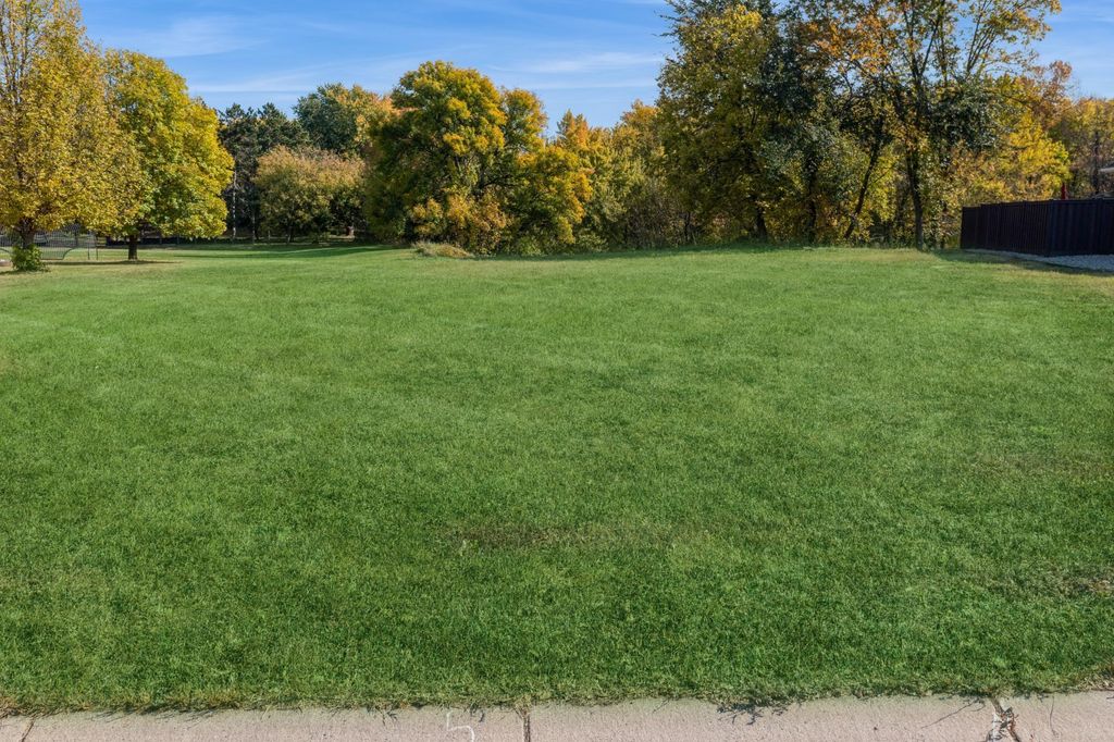 18125 Concord Circle NW, Elk River, MN 55330