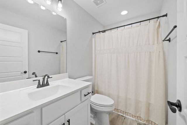 205 Maple St, Adams, TN 37010