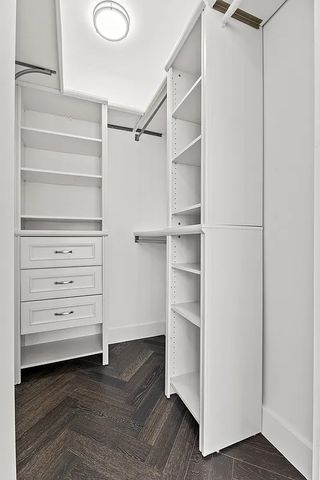 1112 44th Dr Apt 2A, New York City, NY 11101