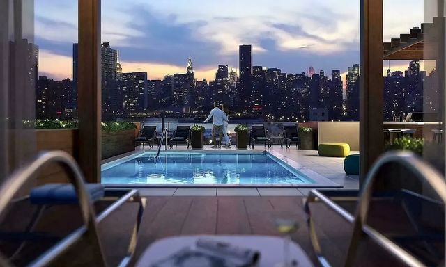1112 44th Dr Apt 2A, New York City, NY 11101