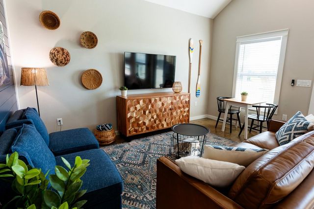 1058 Shady Lane, Gilchrist, TX 77617