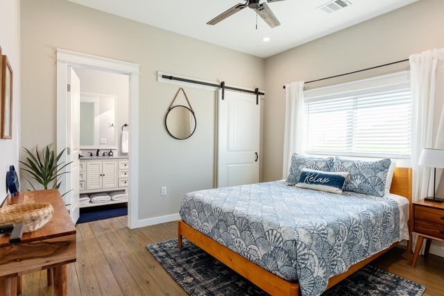 1058 Shady Lane, Gilchrist, TX 77617