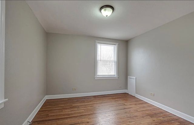 617 Waukegan Road, Deerfield, IL 60015