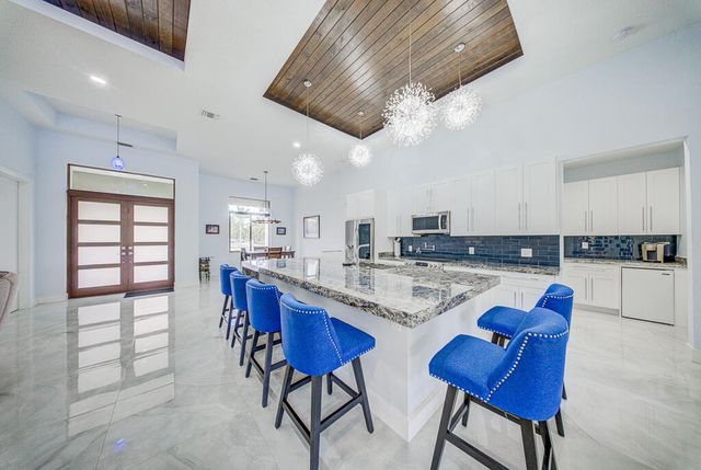 11165 Tangerine Boulevard, West Palm Beach, FL 33412