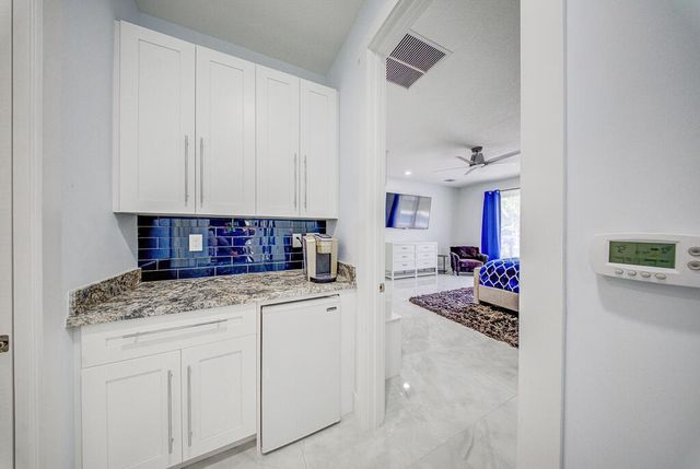 11165 Tangerine Boulevard, West Palm Beach, FL 33412