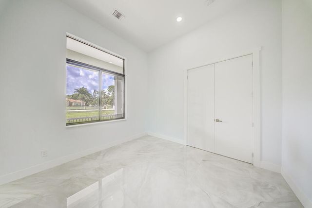 11165 Tangerine Boulevard, West Palm Beach, FL 33412