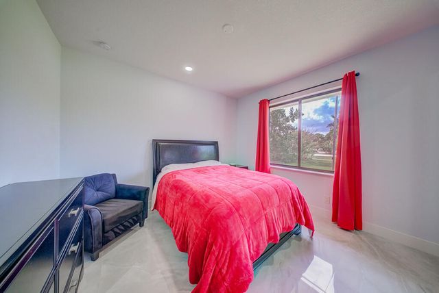 11165 Tangerine Boulevard, West Palm Beach, FL 33412