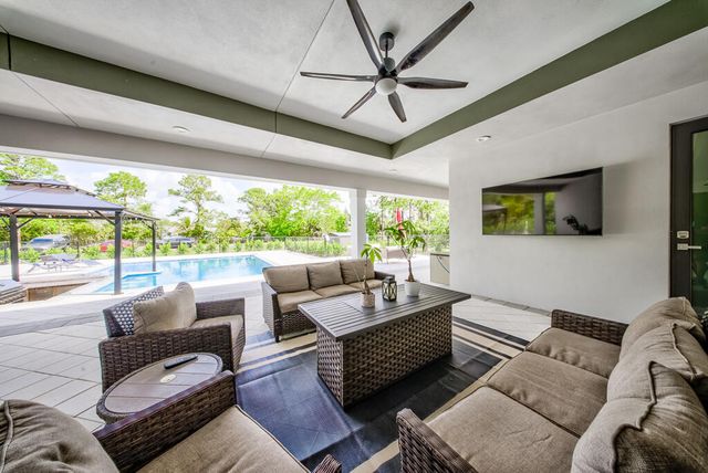 11165 Tangerine Boulevard, West Palm Beach, FL 33412