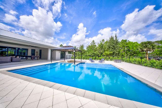 11165 Tangerine Boulevard, West Palm Beach, FL 33412